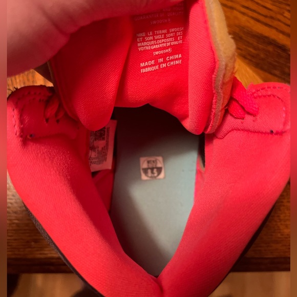 Air Jordan 1 Bio Hack - Picture 4 of 6